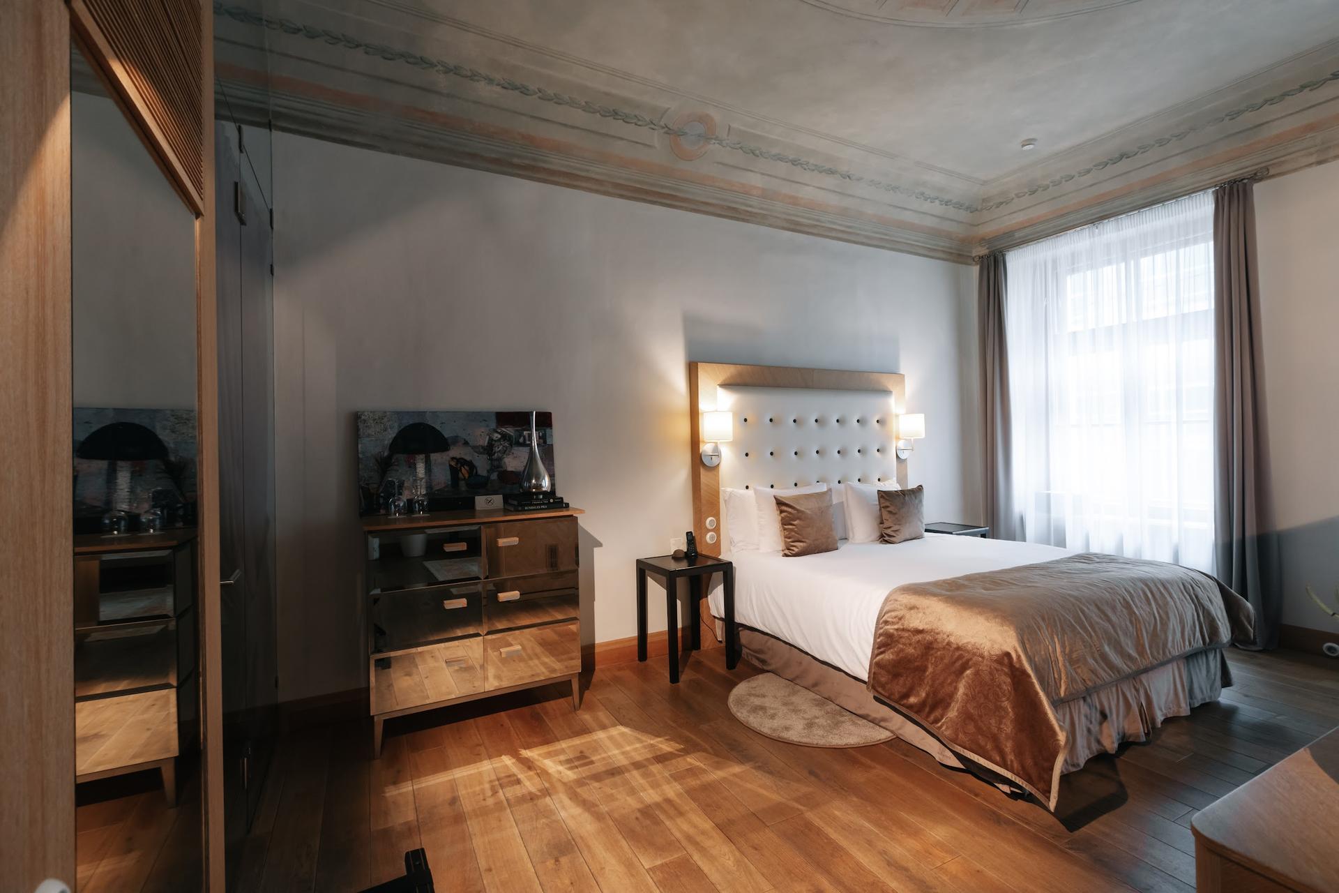 Deluxe Suite of the Dome Hotel